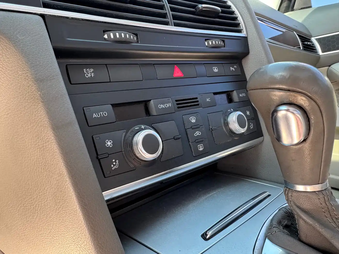 Audi A6L 2011 Model 2.0 TFSI Auto Standard фото 12