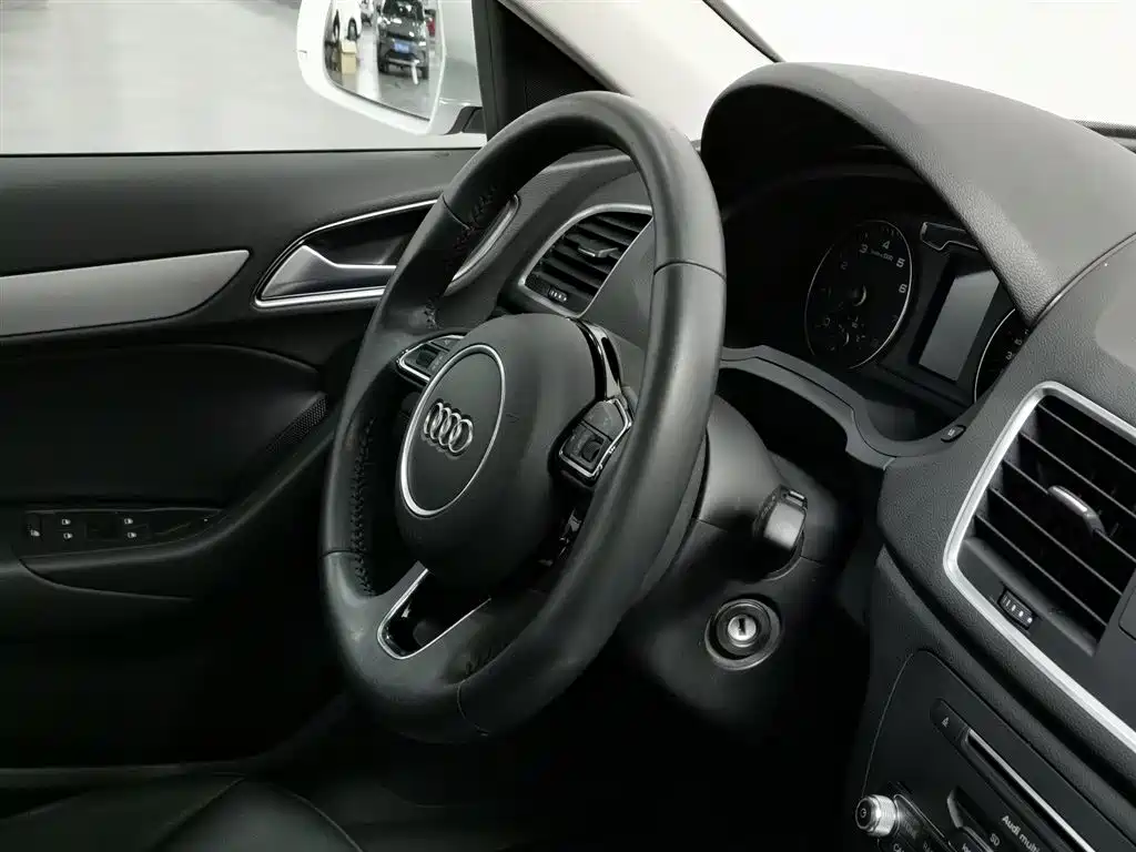 Audi Q3 2018 35 TFSI Fashion Collector's Edition фото 22