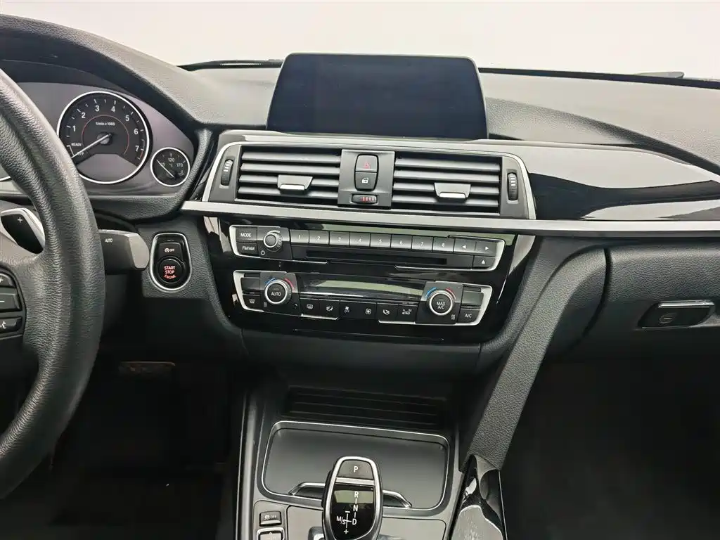 BMW 3 Series 2017 320Li M Sport фото 12