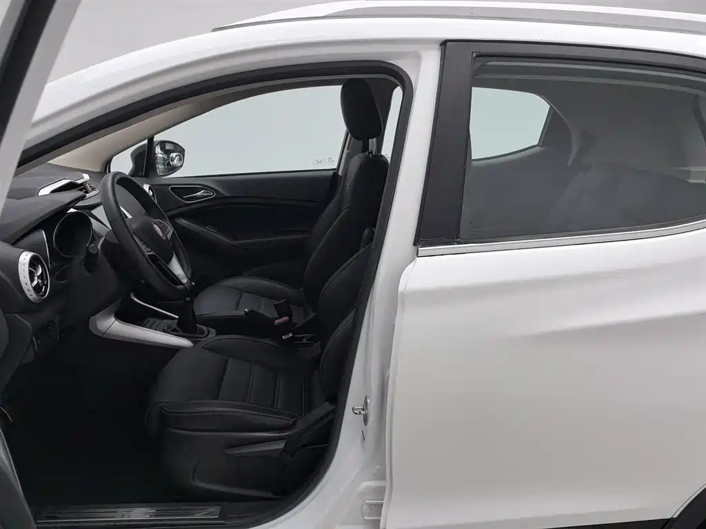 BYD Yuan 2017 1.5L Manual Cool Connect фото 10