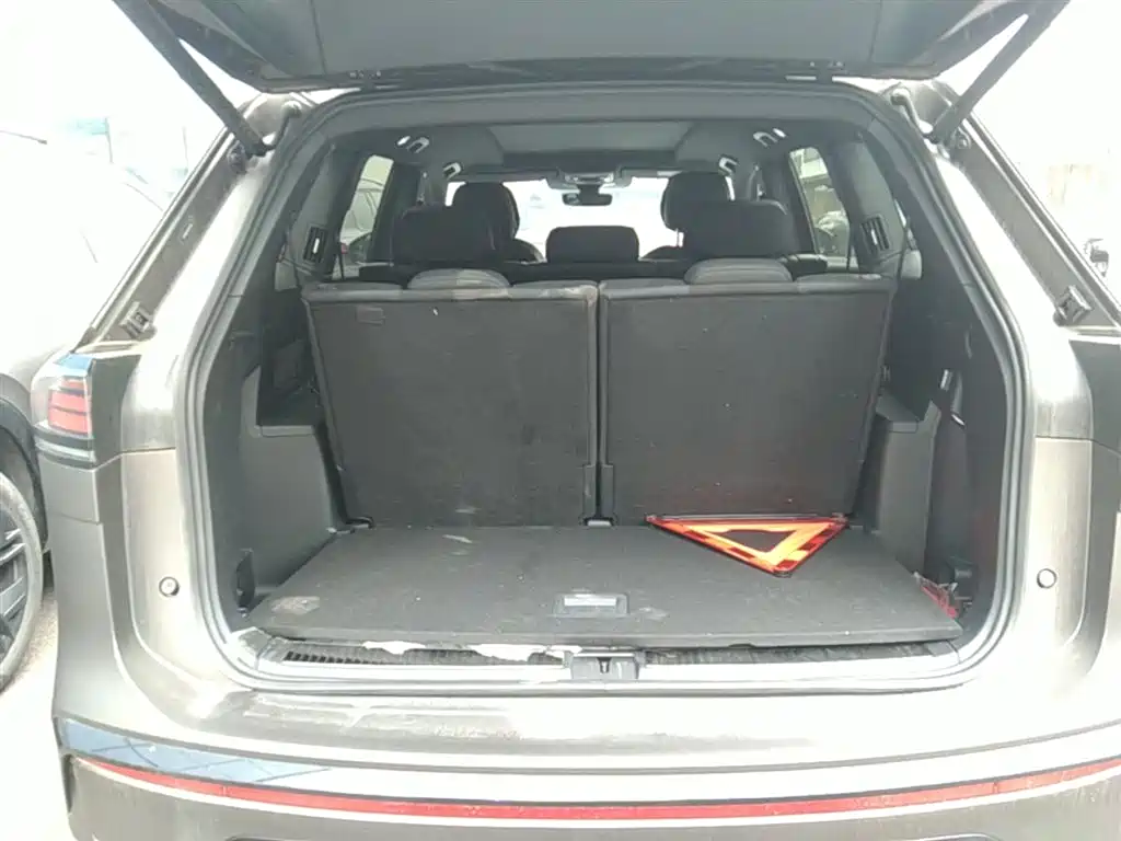 Volkswagen Teramont 2025 Teramont Pro 450TSI 4WD Summit Edition фото 19