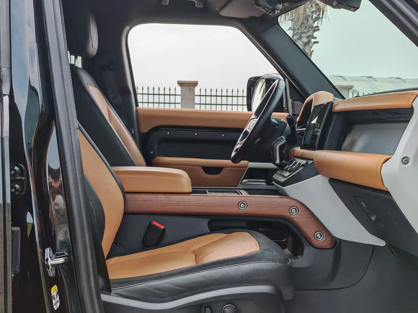 Land Rover Defender 2024 110 3.0T P400 X-DYNAMIC HSE фото 6