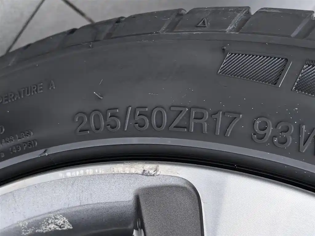 BYD Yuan 2017 1.5L Manual Cool Connect фото 24