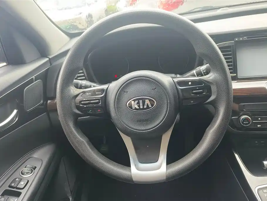 Kia K4 2014 1.8L Automatic GLS фото 15
