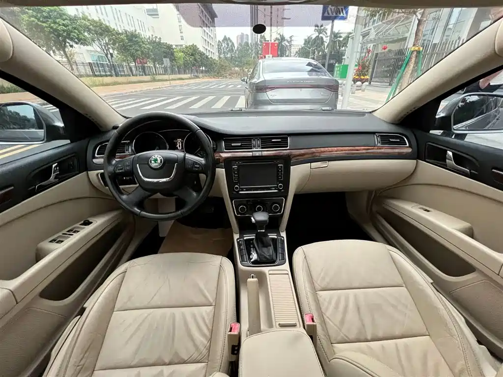 Škoda Superb 2012 1.8TSI Automatic Elegance Edition фото 5