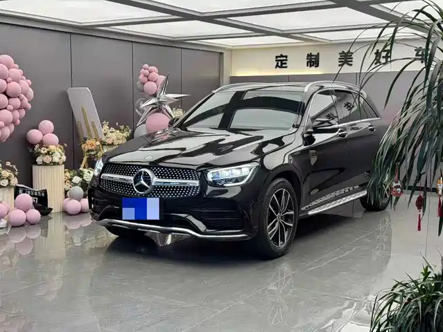 MERCEDES-BENZ GLC