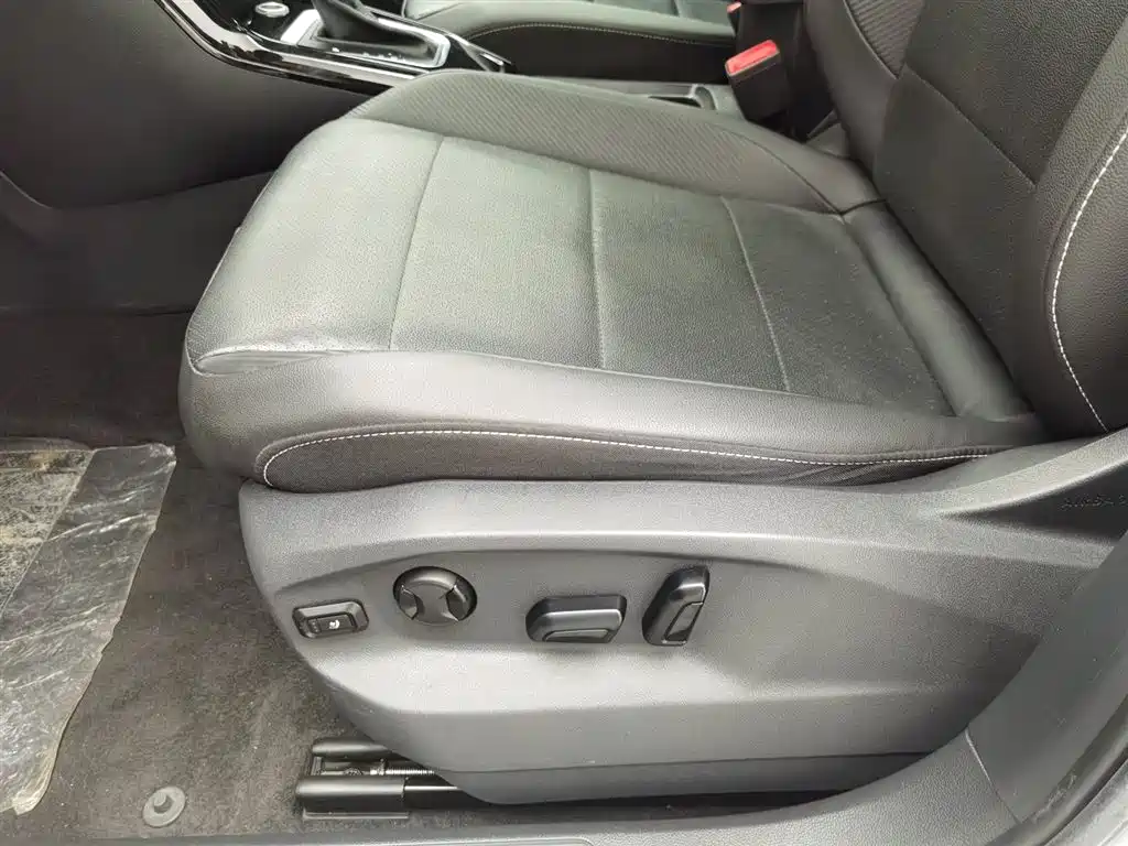 Volkswagen T-ROC 2019 280TSI DSG 2WD Comfort Version China VI фото 20