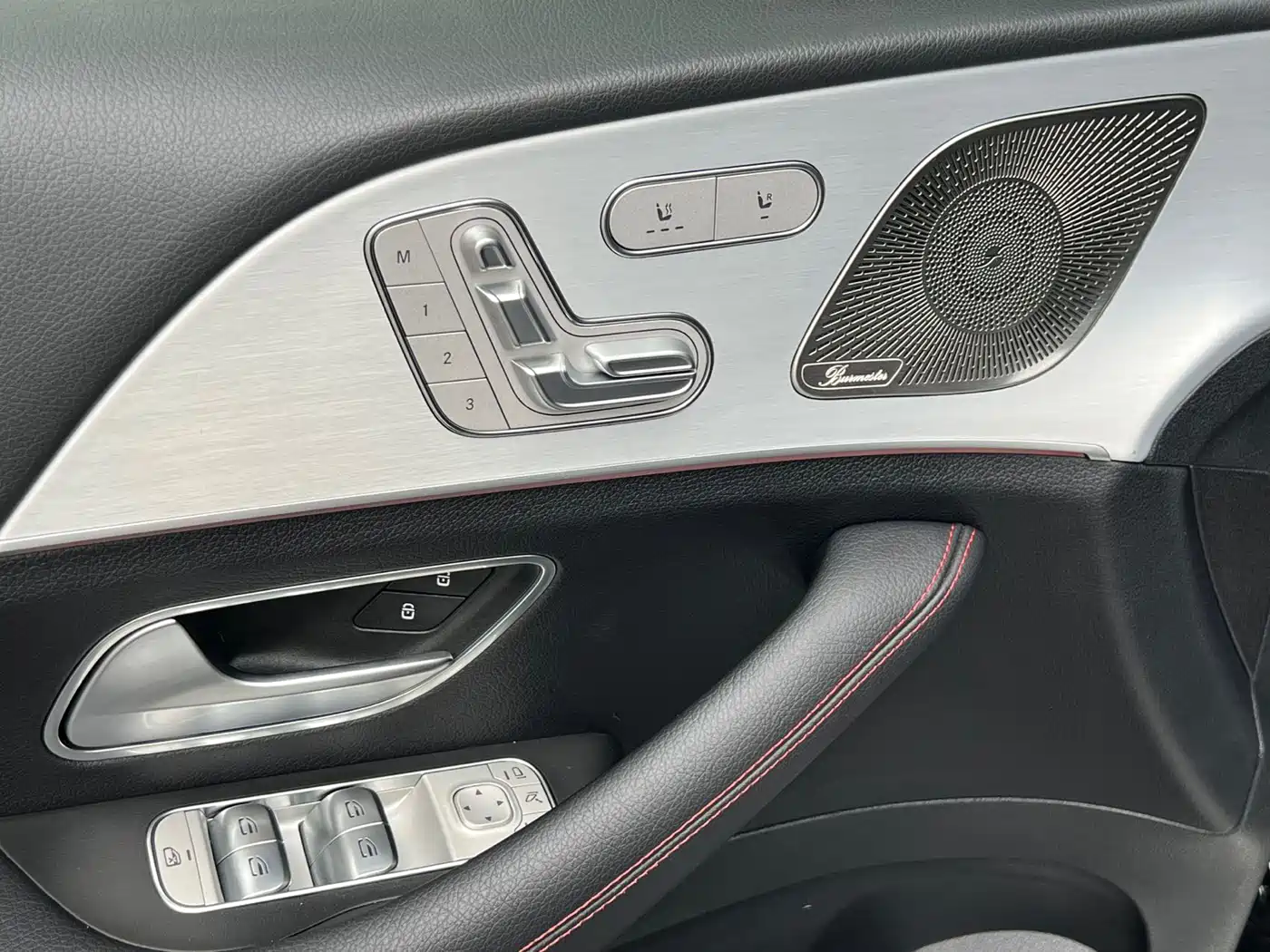Mercedes-Benz GLE AMG 2024 AMG GLE 53 4MATIC+ фото 17