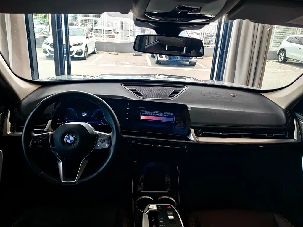 BMW X1 2023 sDrive25Li M Sport Package фото 8