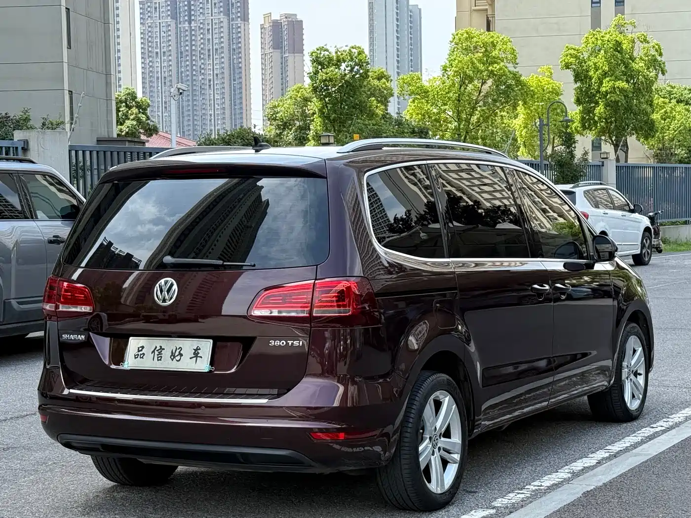 Volkswagen Sharan 2018 380TSI Comfort 7-Seater фото 4