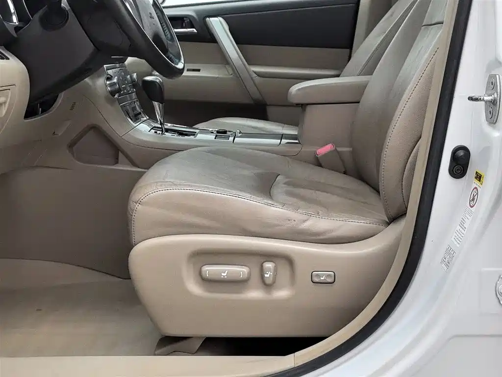 Toyota Highlander 2012 2.7L 2WD 7-Seater Luxury Edition фото 20