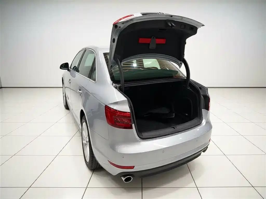 Audi A4L 2017 40 TFSI Fashion Edition фото 5