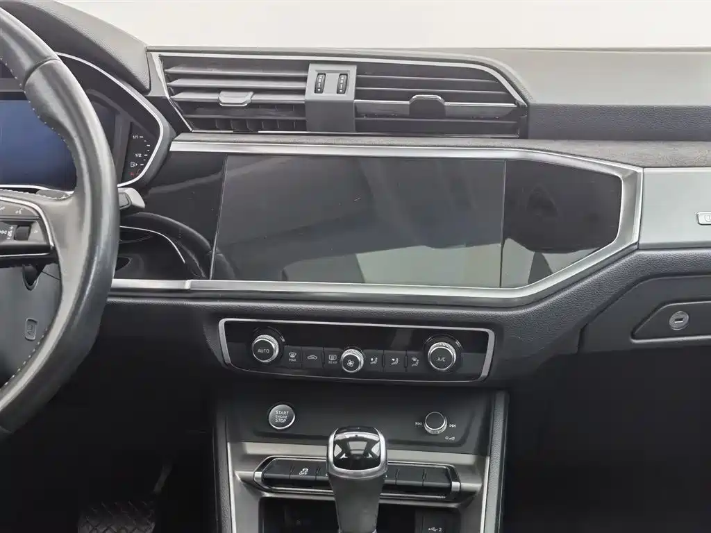 Audi Q3 2019 40 TFSI Fashion Dynamic фото 12