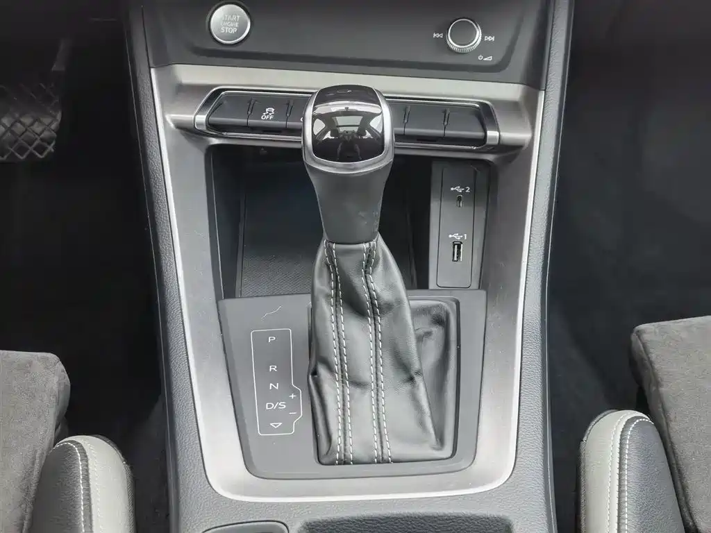 Audi Q3 2019 40 TFSI Fashion Dynamic фото 13