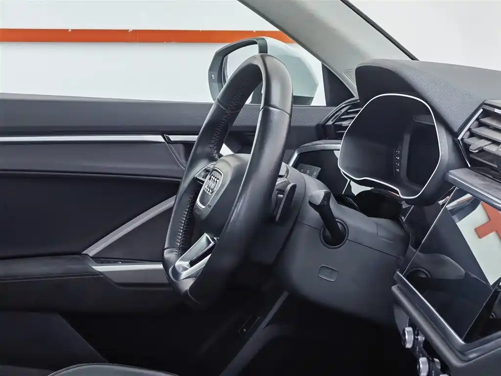 Audi Q3 2019 40 TFSI Fashion Dynamic фото 22