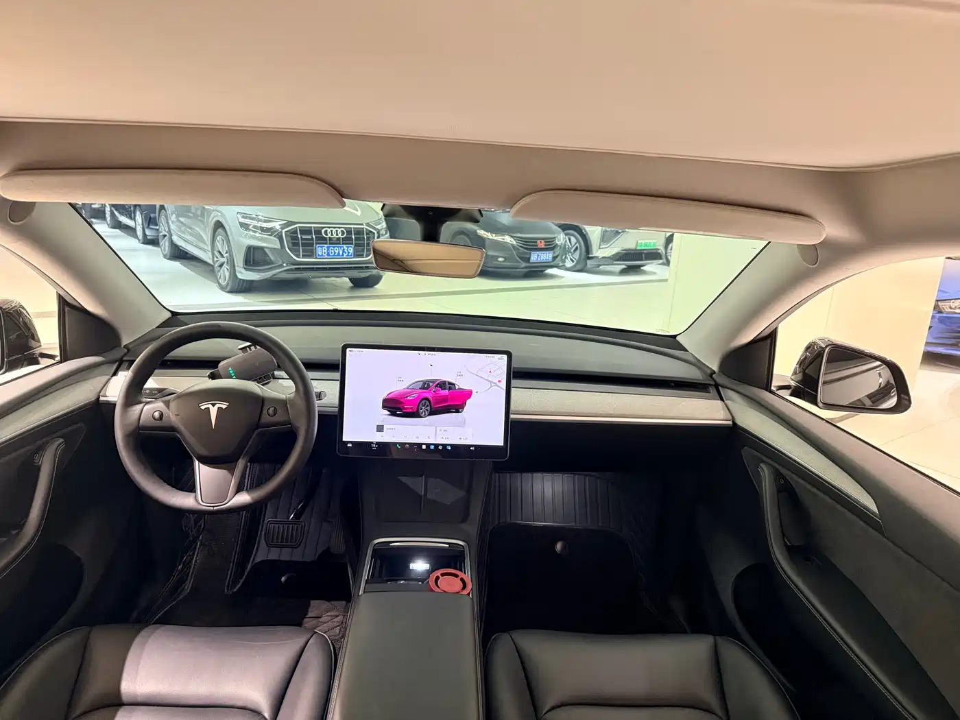 TESLA MODEL Y