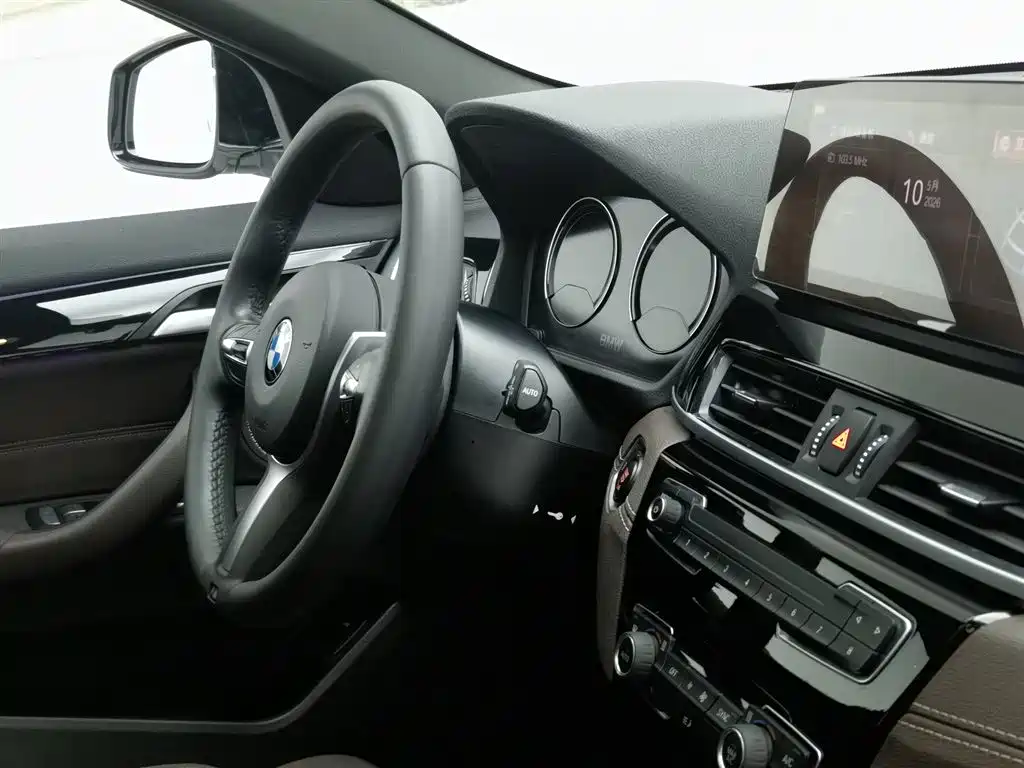BMW X2 2021 sDrive25i Leading M Off-Road Package фото 22