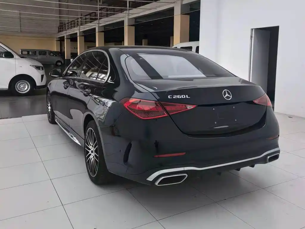 Фото 7 - Mercedes-Benz C-Class