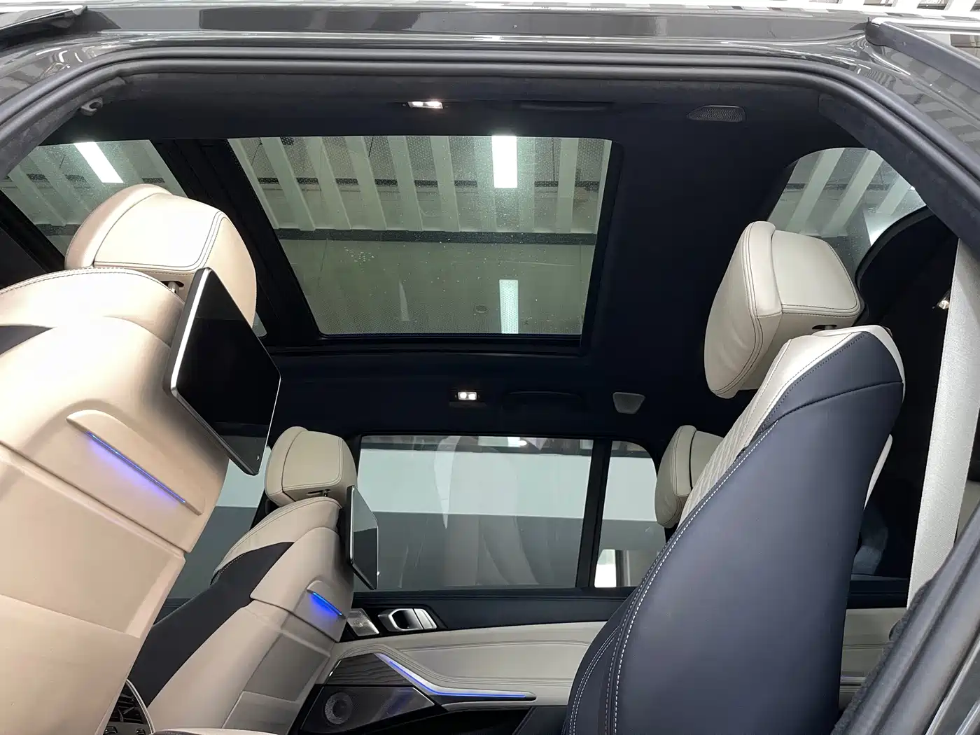 BMW X7 2021 xDrive40i Executive M Sport Package фото 30