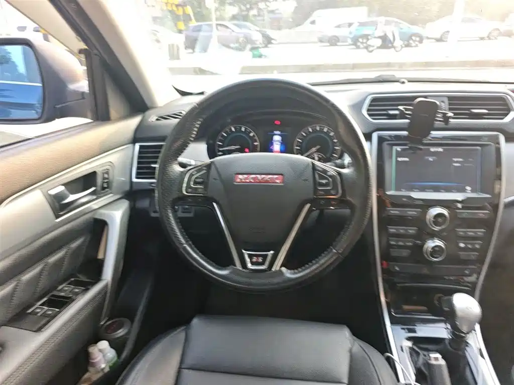 Haval H2 2014 1.5T Manual 2WD Premium Edition фото 3