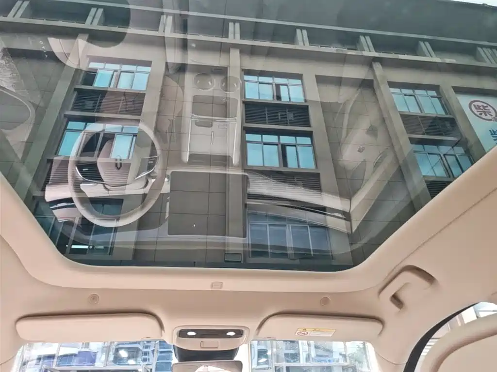 AITO Wenjie AITO M5 2025 Extended Range Ultra AWD фото 18