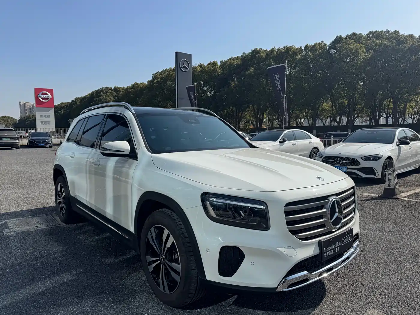 MERCEDES-BENZ GLB