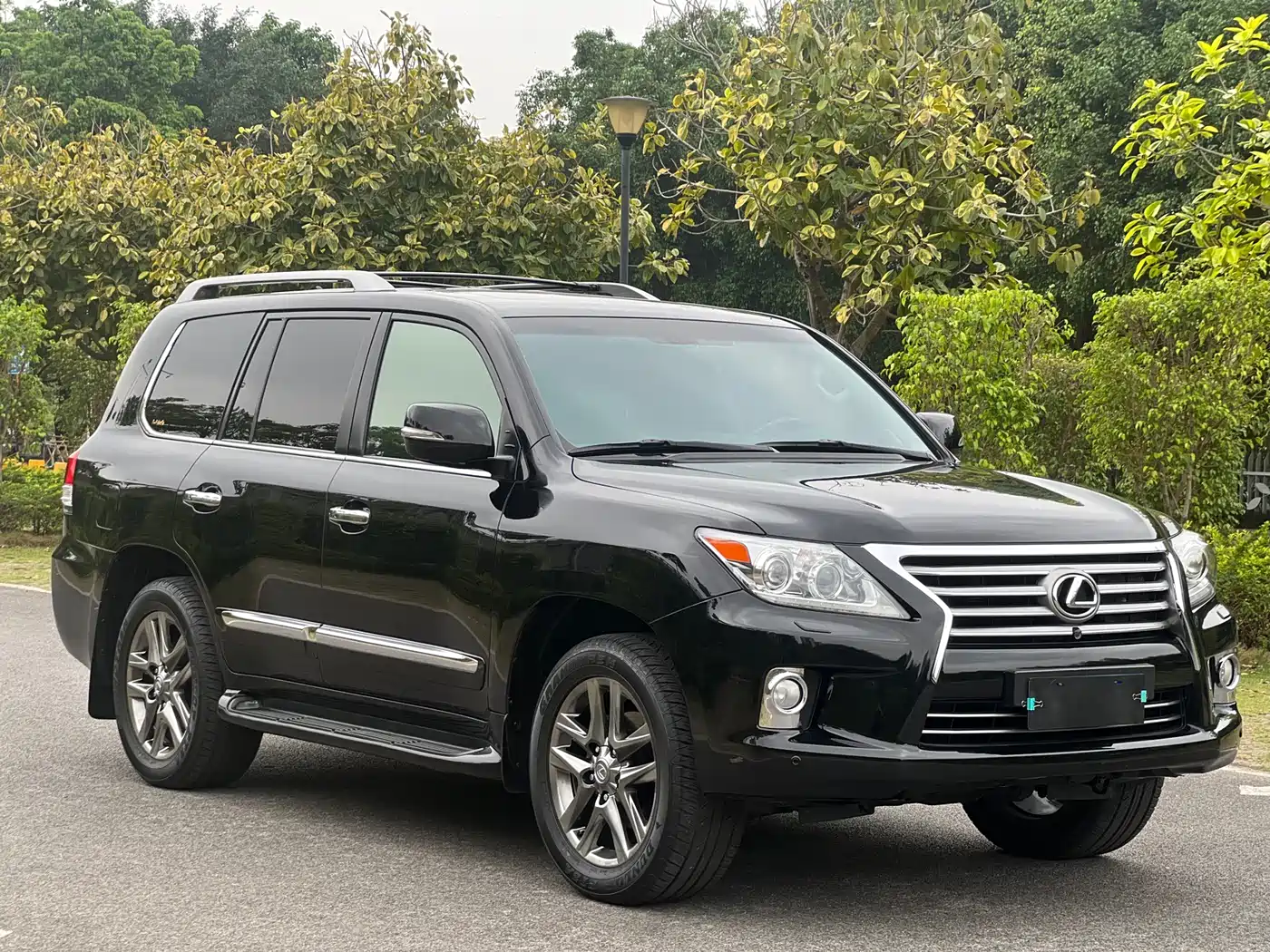 Lexus LX 2013 570 фото 3