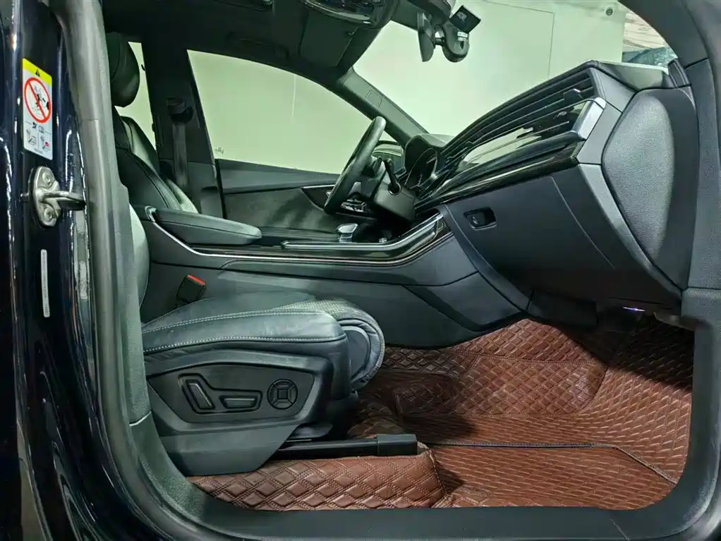 Audi Q8 2021 Model 55 TFSI Premium Dynamic фото 7