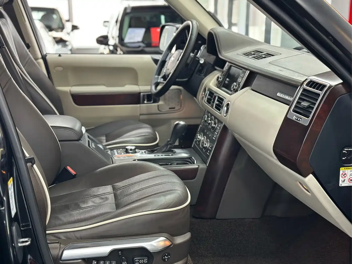 Land Rover Range Rover 2011 5.0 SC V8 фото 6