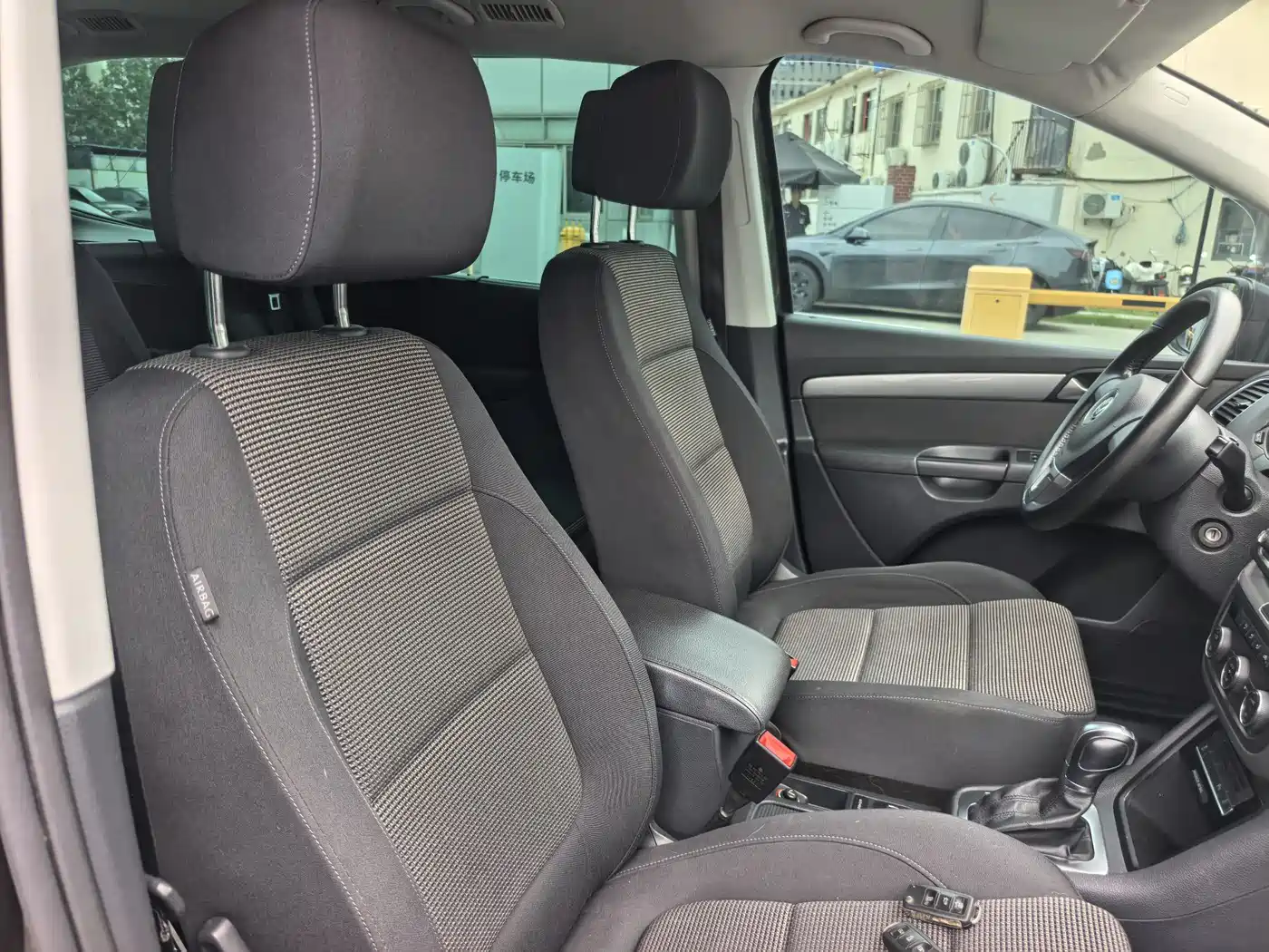 Volkswagen Sharan 2016 380TSI Comfort 7-seater фото 9