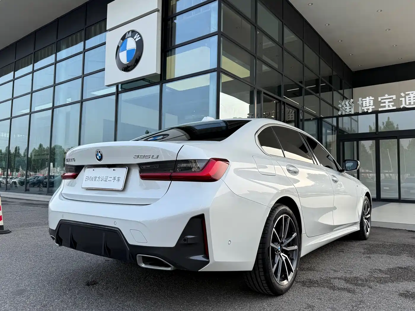 BMW 3 Series 2024 325Li M Sport Package фото 13