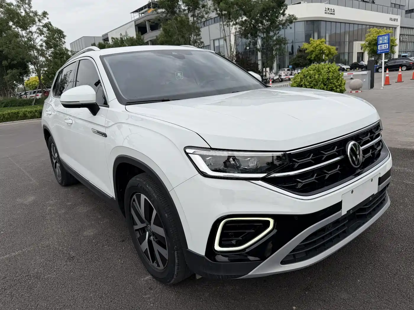 Volkswagen Tayron 2023 280TSI 2WD Luxury Plus Advanced Edition фото 20