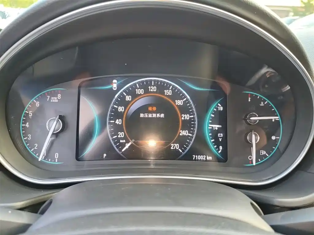 Buick Regal 2015 1.6T Elite Tech Edition фото 12