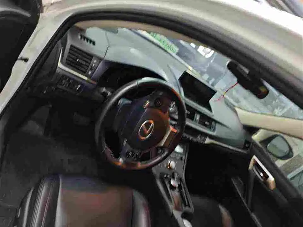Lexus CT 2018 2017 CT200h Elite Edition Monochrome China V
