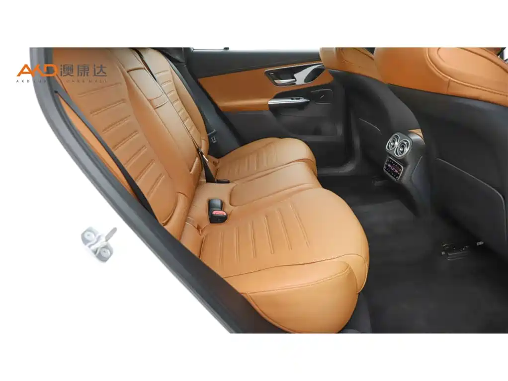 Mercedes-Benz GLC 2023 Facelift GLC 260 L 4MATIC Luxury 5-Seater фото 8