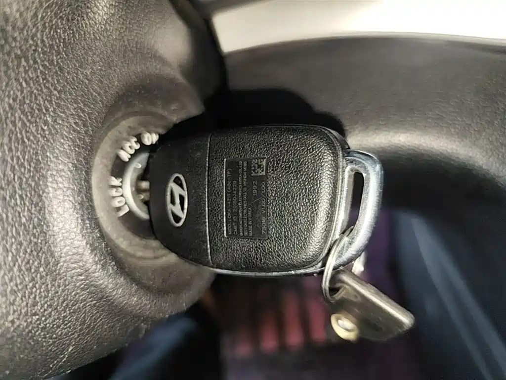 Hyundai Elantra 2016 Model 1.6L Automatic Smart Elite фото 9