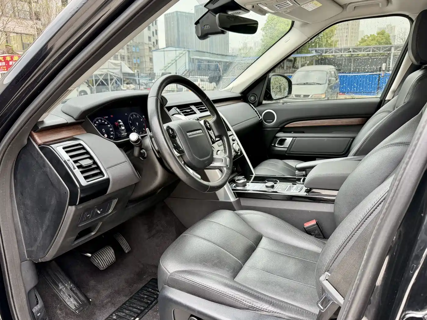 Land Rover Discovery 2020 3.0 SC V6 SE фото 10