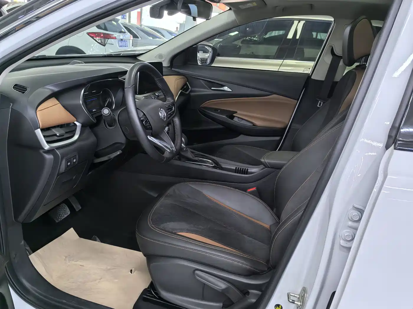 BUICK ANGKOLA
