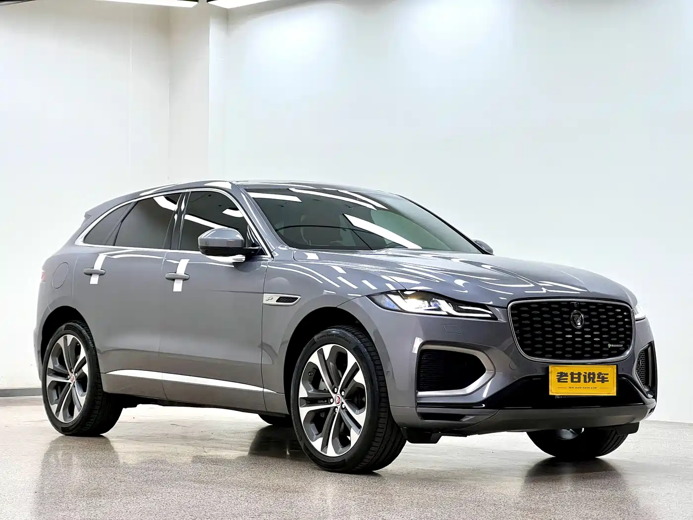 Jaguar F-PACE 2021 340PS R-Dynamic SE фото 3