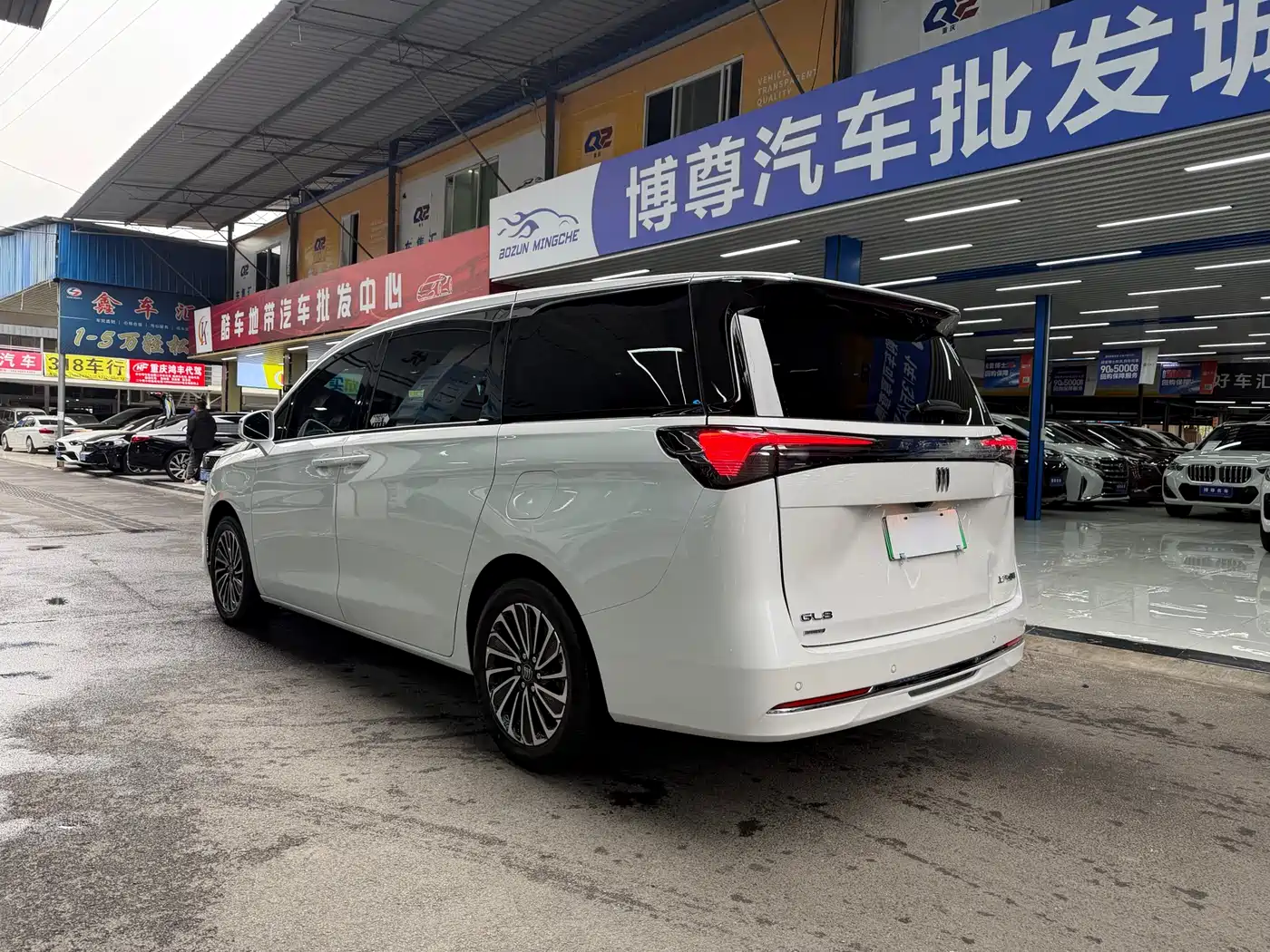 Buick GL8 New Energy 2025 Land Honor Premium Edition 7-Seater фото 22