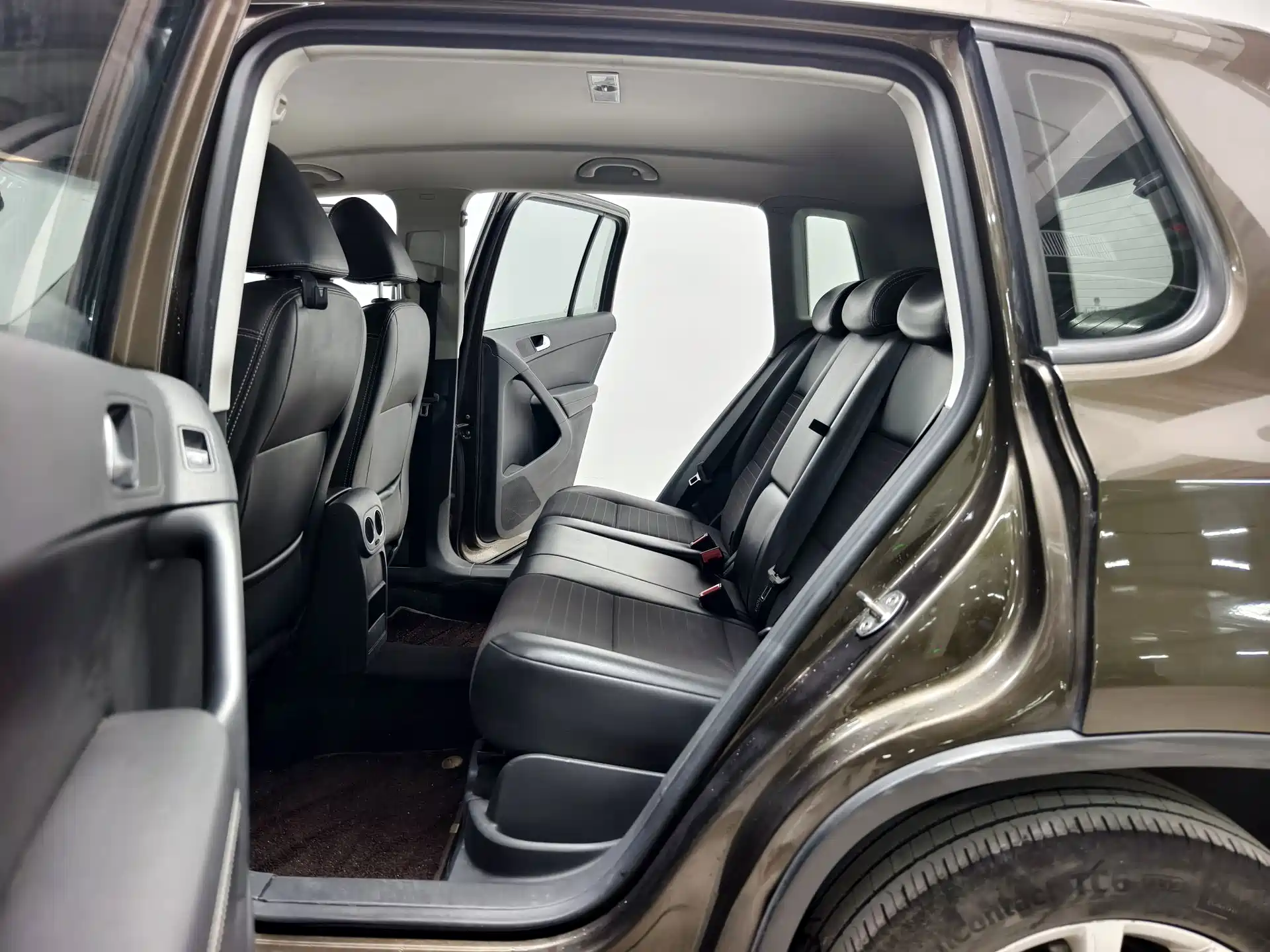 Photo 12 - Volkswagen Tiguan