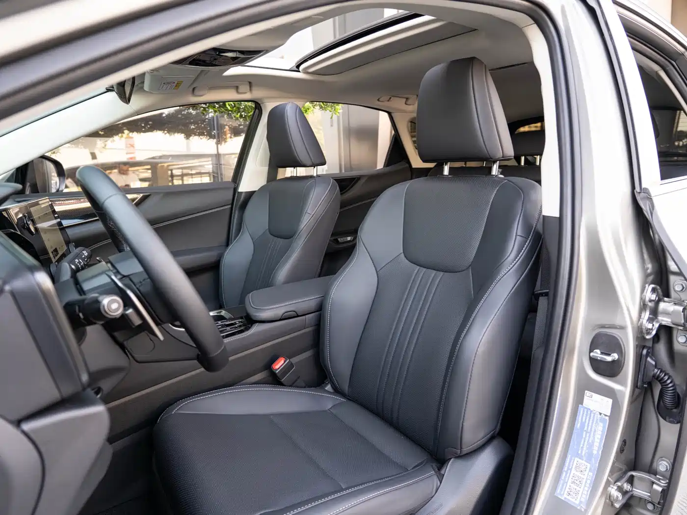 Lexus NX 2023 2022 350h FWD Joy Creation Edition