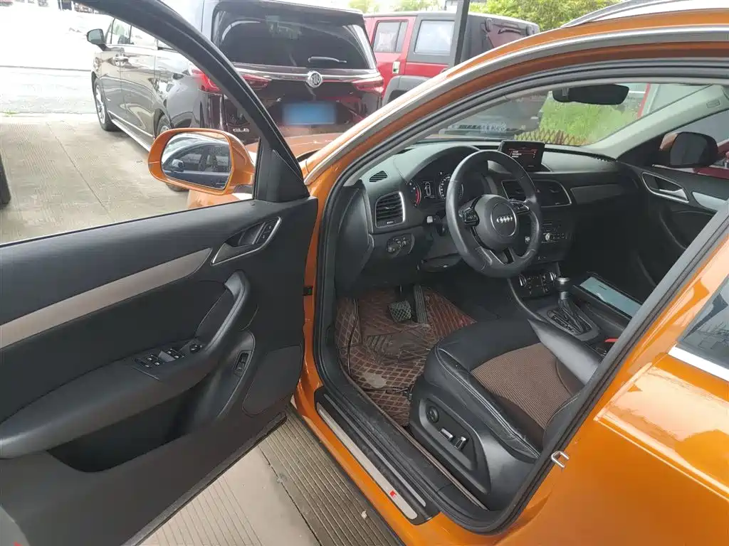 Audi Q3 2018 30 TFSI Fashion Collector's Edition фото 11