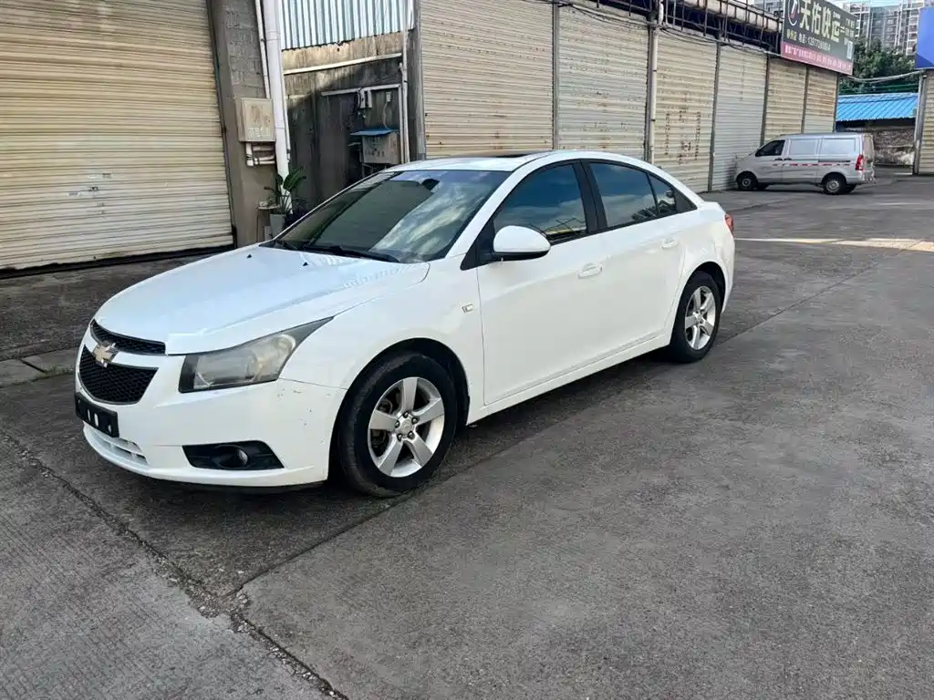 Chevrolet Cruze 2013 Model 1.6L SE AT