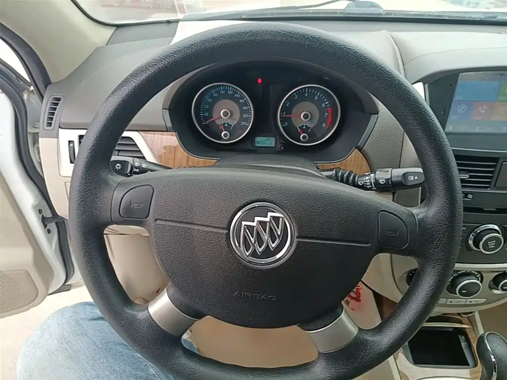 Buick Excelle 2015 1.5L Automatic Classic фото 7