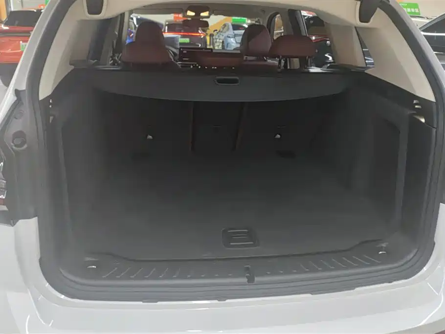 BMW iX3 2022 Leading Edition фото 4