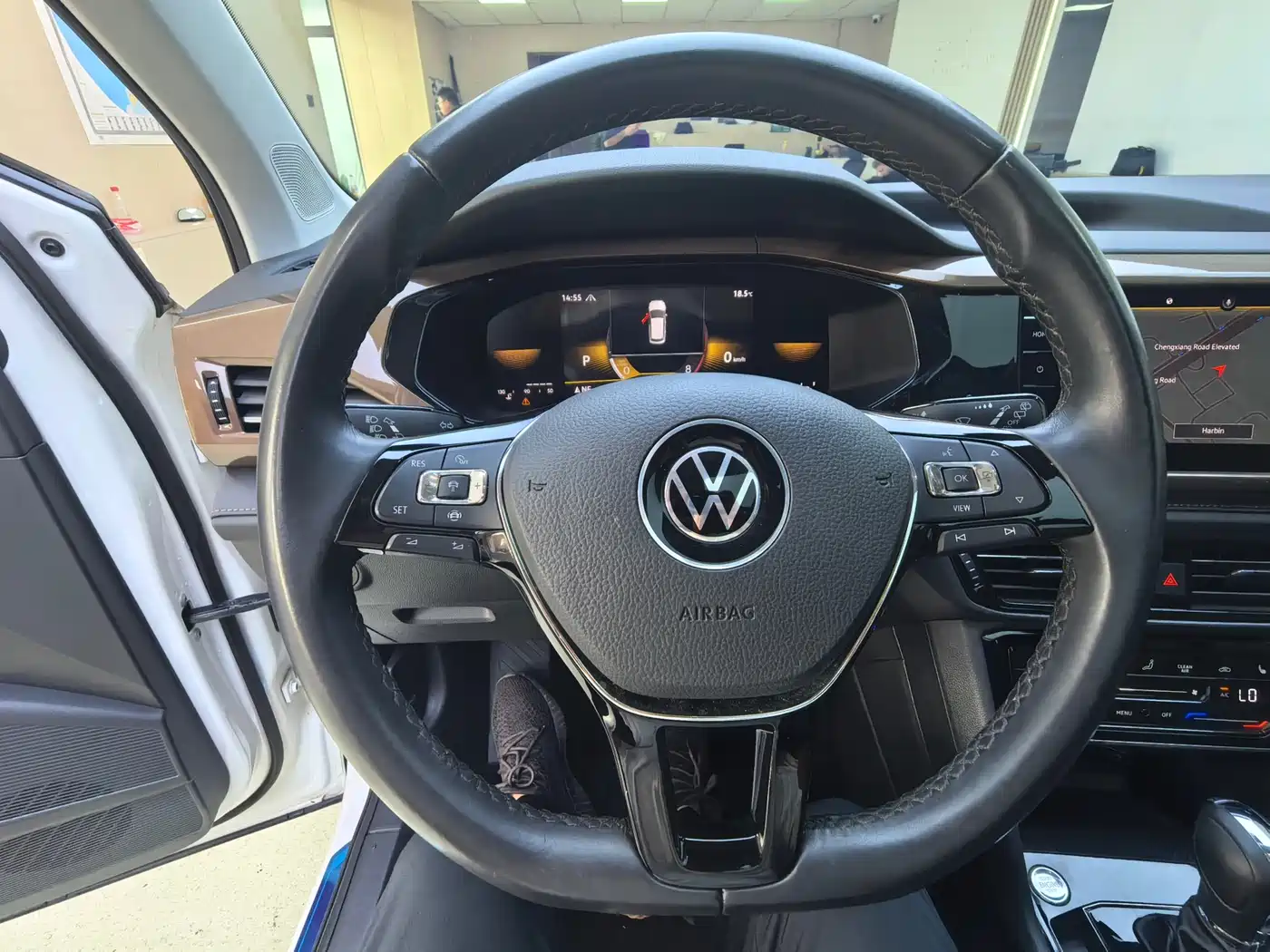 Volkswagen Tharu 2022 280TSI FWD Luxury Edition фото 18