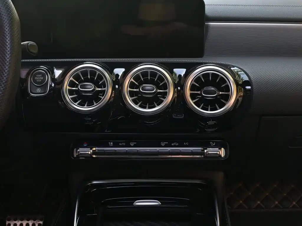 Mercedes-Benz A-Class AMG 2023 Model Year AMG A 35 L 4MATIC фото 43
