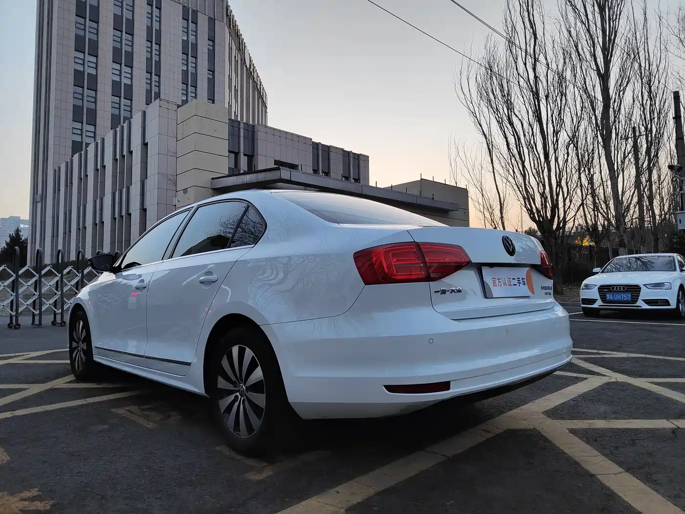 Volkswagen Sagitar 2018 1.6L Automatic Comfort фото 7
