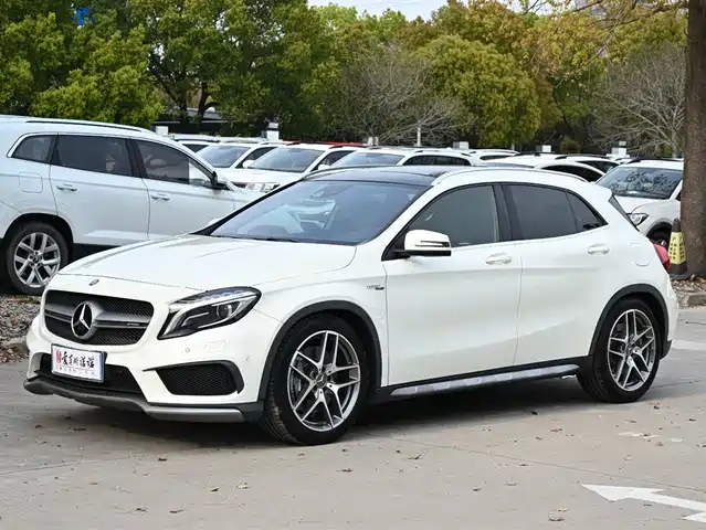 MERCEDES-BENZ GLA AMG
